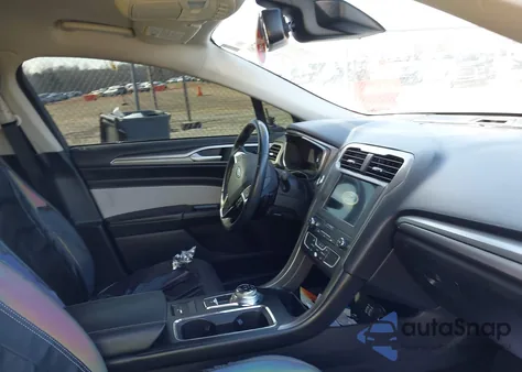 2019 Ford Fusion Se z USA, uszkodzony, nr VIN 3FA6P0HD8KR111577